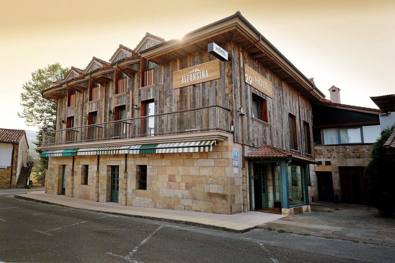 Hotel La Alfonsina Santibanez de Villacarriedo Eksteriør bilde